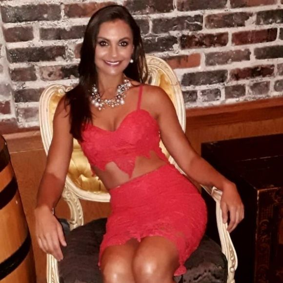 Meet your Posher, Andrea - Picture 1 of 1